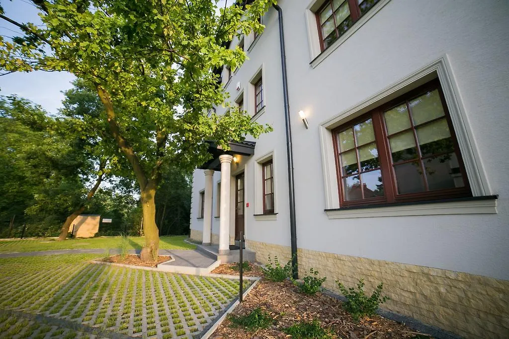 Dworki Borowego Hotel Kraków 0*,  Polska